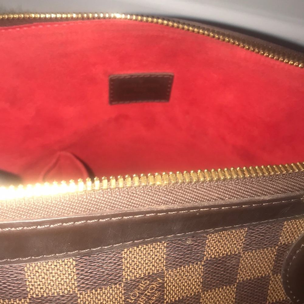 Authentic Louis Vuitton large purse! - Picture 4 of 7
